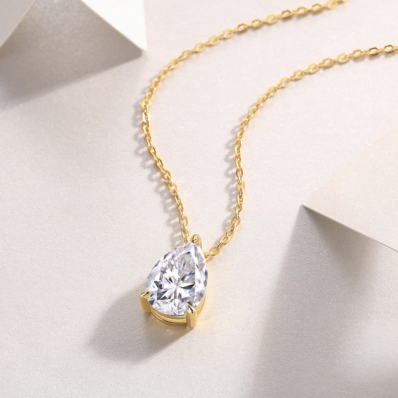 Under The Moon - A Fashionable And Trendy Diamond Pendant Necklace Set With Pear-shaped Moissanite S925 Sterling Silver And Gold Plating
