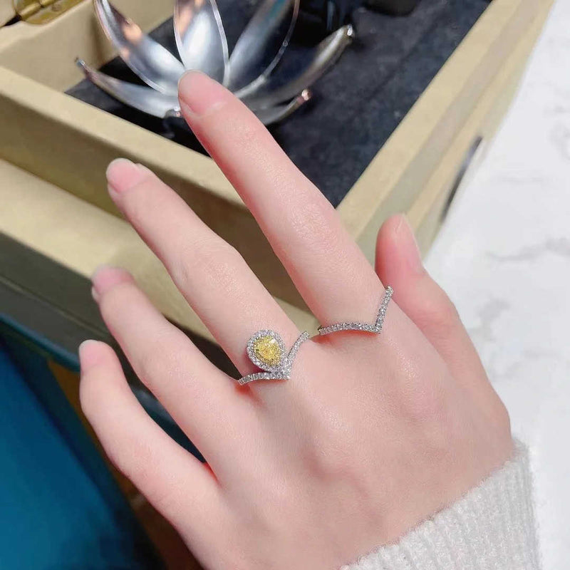 925 Sterling Silver V-shaped Moissanite Ring