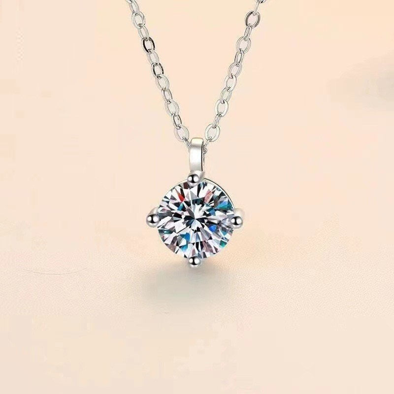 Four-claw Single Diamond 1 Karat Moissanite S925 Silver Four-claw Necklace For Women