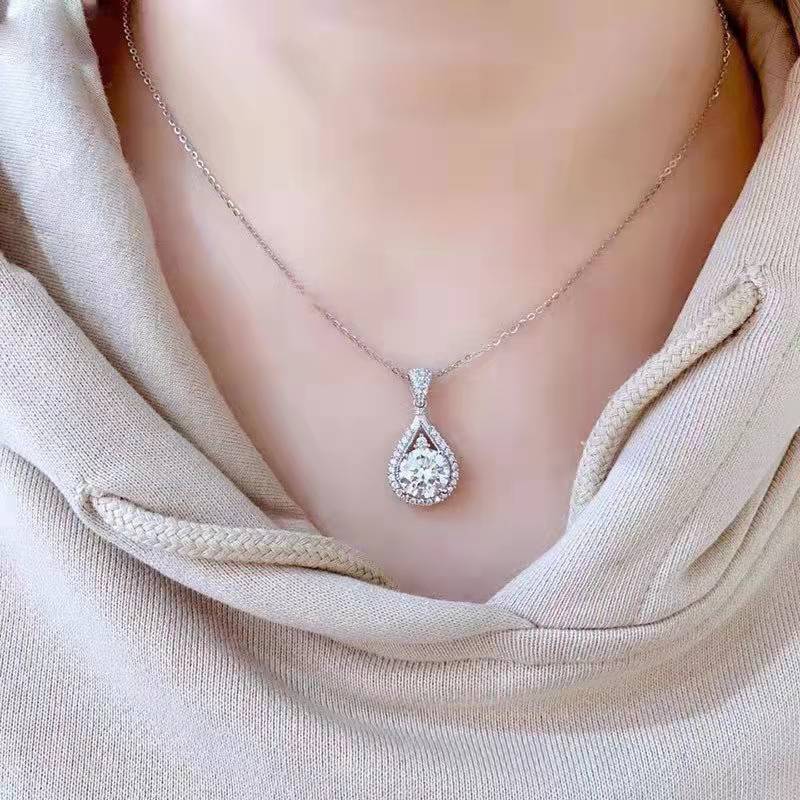 D Color Moissanite Exquisite Luxury Fashion Water Drop Pendant Necklace