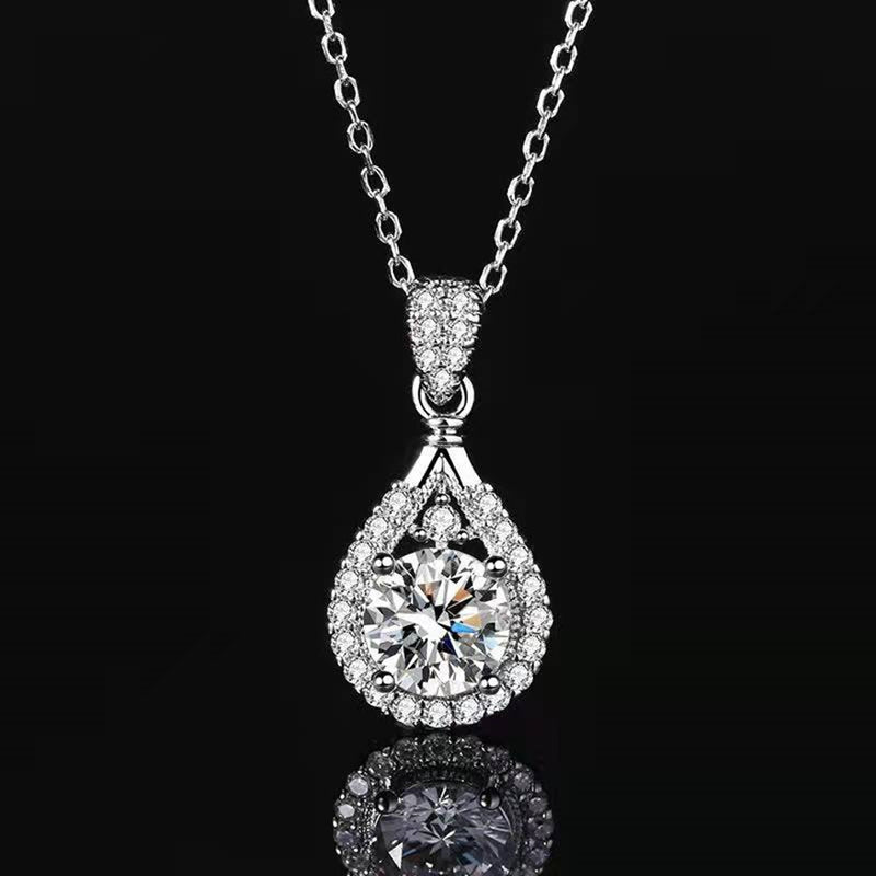 D Color Moissanite Exquisite Luxury Fashion Water Drop Pendant Necklace